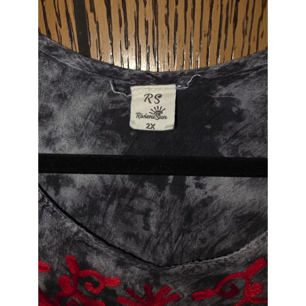 Women's Riviera Sun Asymmetrical Dress 2X Gray with Red Embroidery - Picture 4 of 5